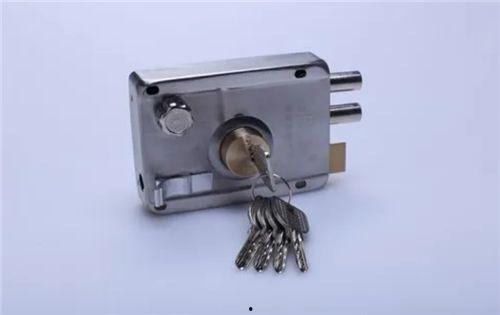 门锁 在线视频,解锁未来居家安全新篇章